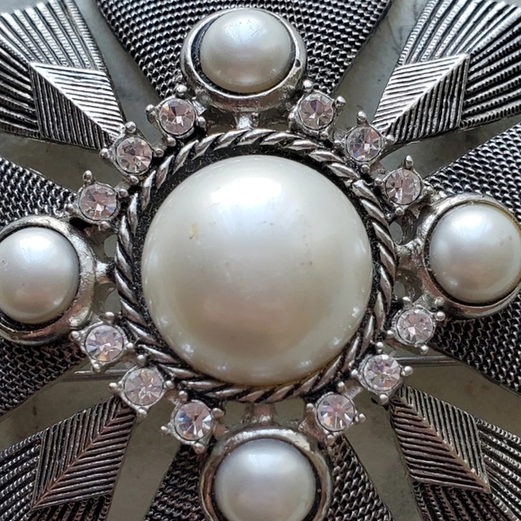 Vintage Estate Faux Pearl Large Brooch Pin 1980s Rhinestones Silver Tone Punk - Picture 2 of 5